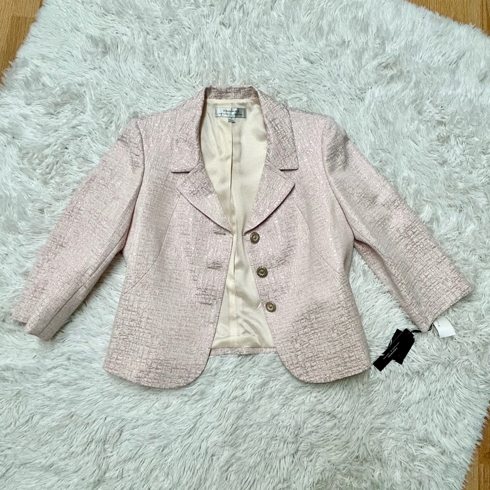 NWT. 2-Pc.Tahari Suit. Light Pink Textured Women's size 12 - Picture 4 of 9